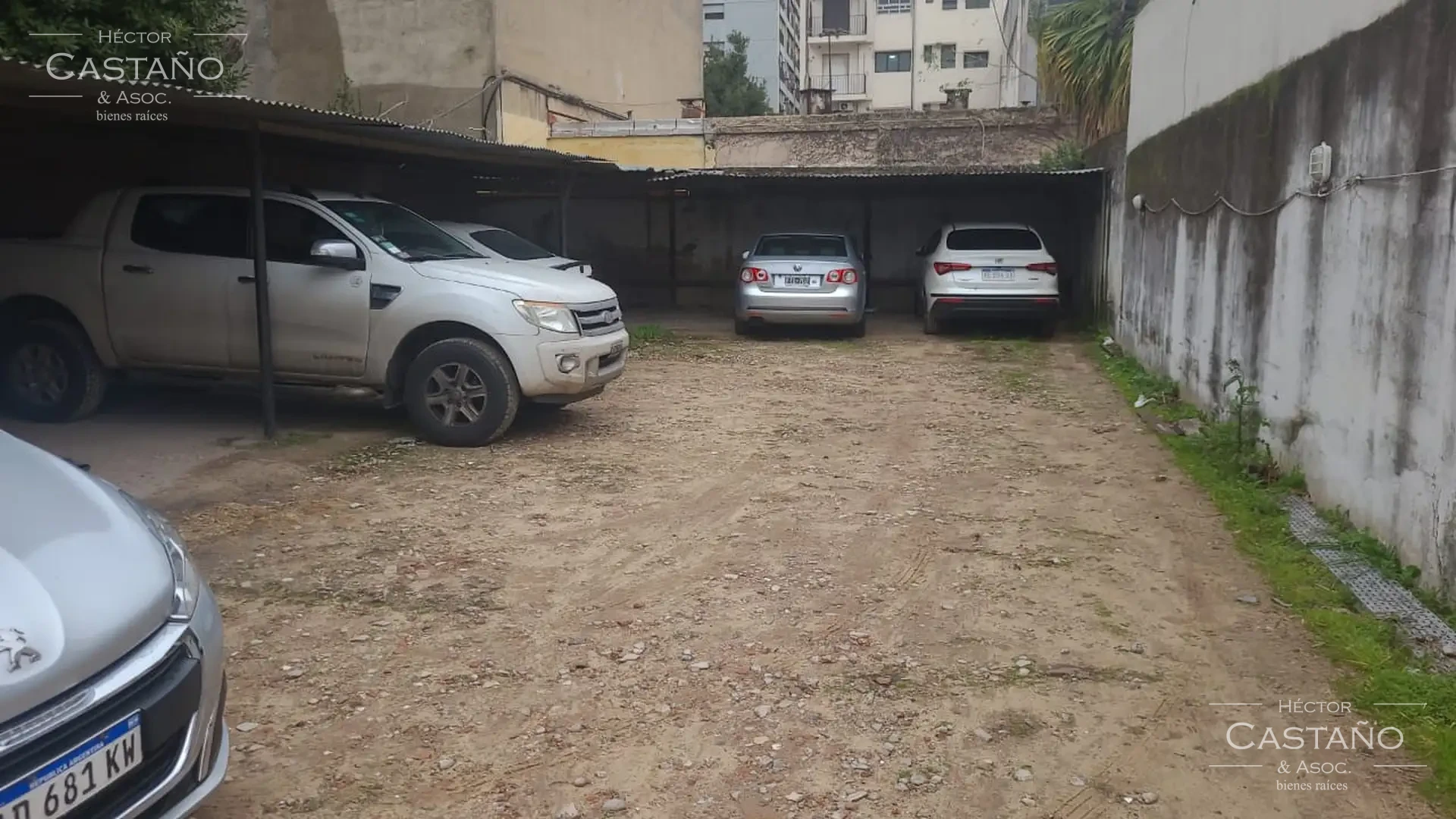Excelente propiedad en punto estratégico de movilidad. Lote de 538m2 Oficinas de 60m cub. libres 479 (Copia)