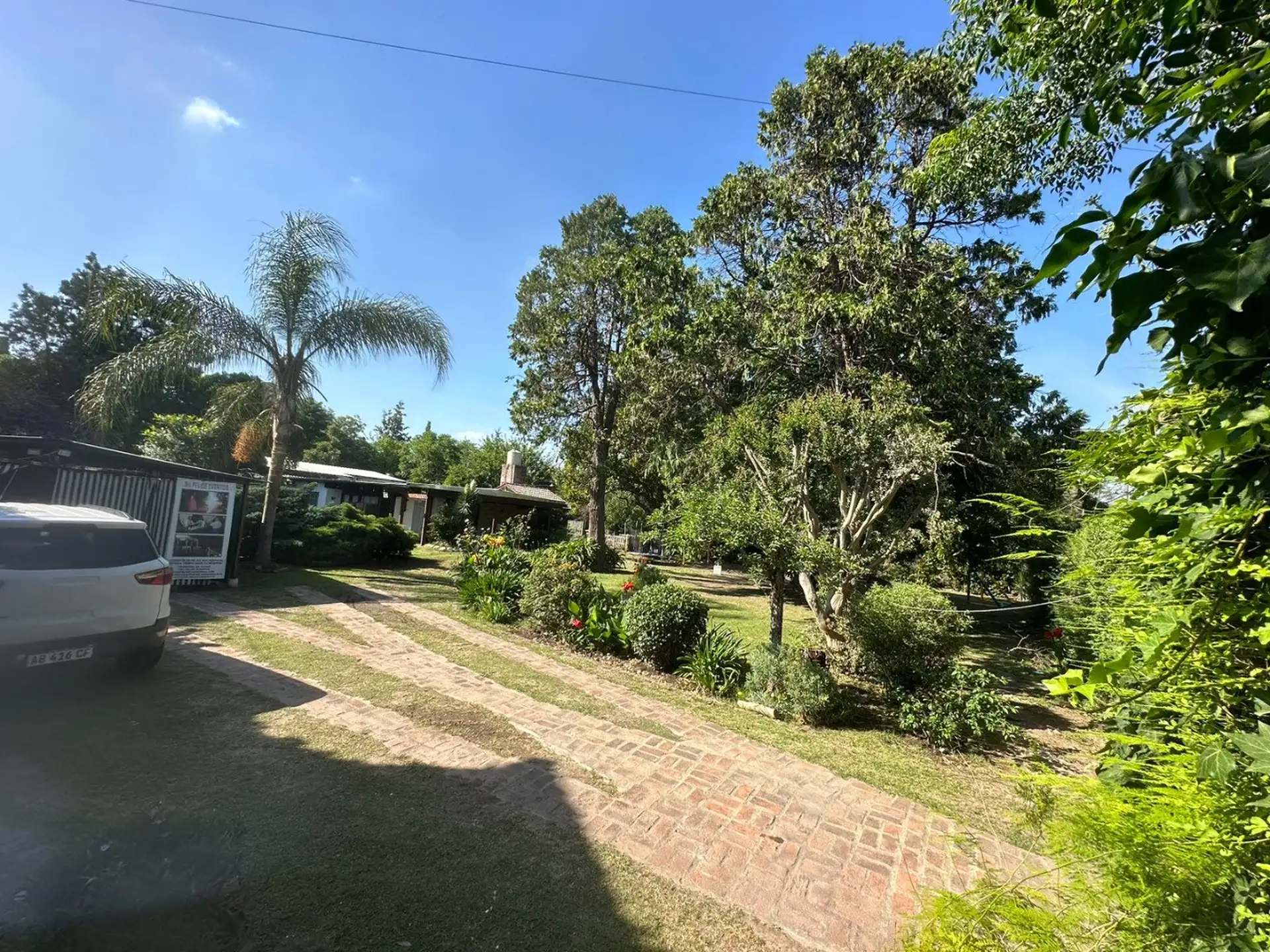 Casa con local comercial Villa Udaondo