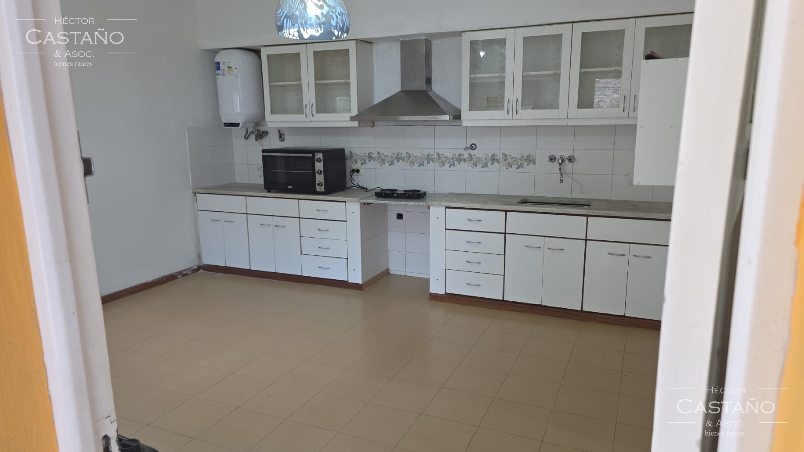 PH USO PROFESIONAL o VIVIENDA, CON JARDIN Y 2 DORMITORIOS