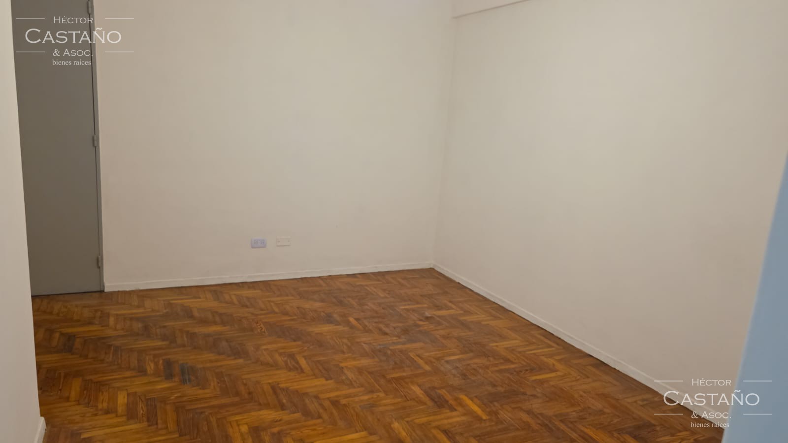 OLIVOS Departamento de 2 ambientes 1er piso por escalera.