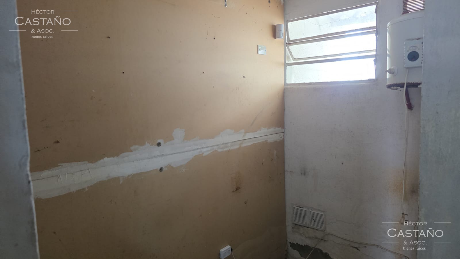 Local en alquiler en vicente lopez - Vías al río -  35m2 aprox