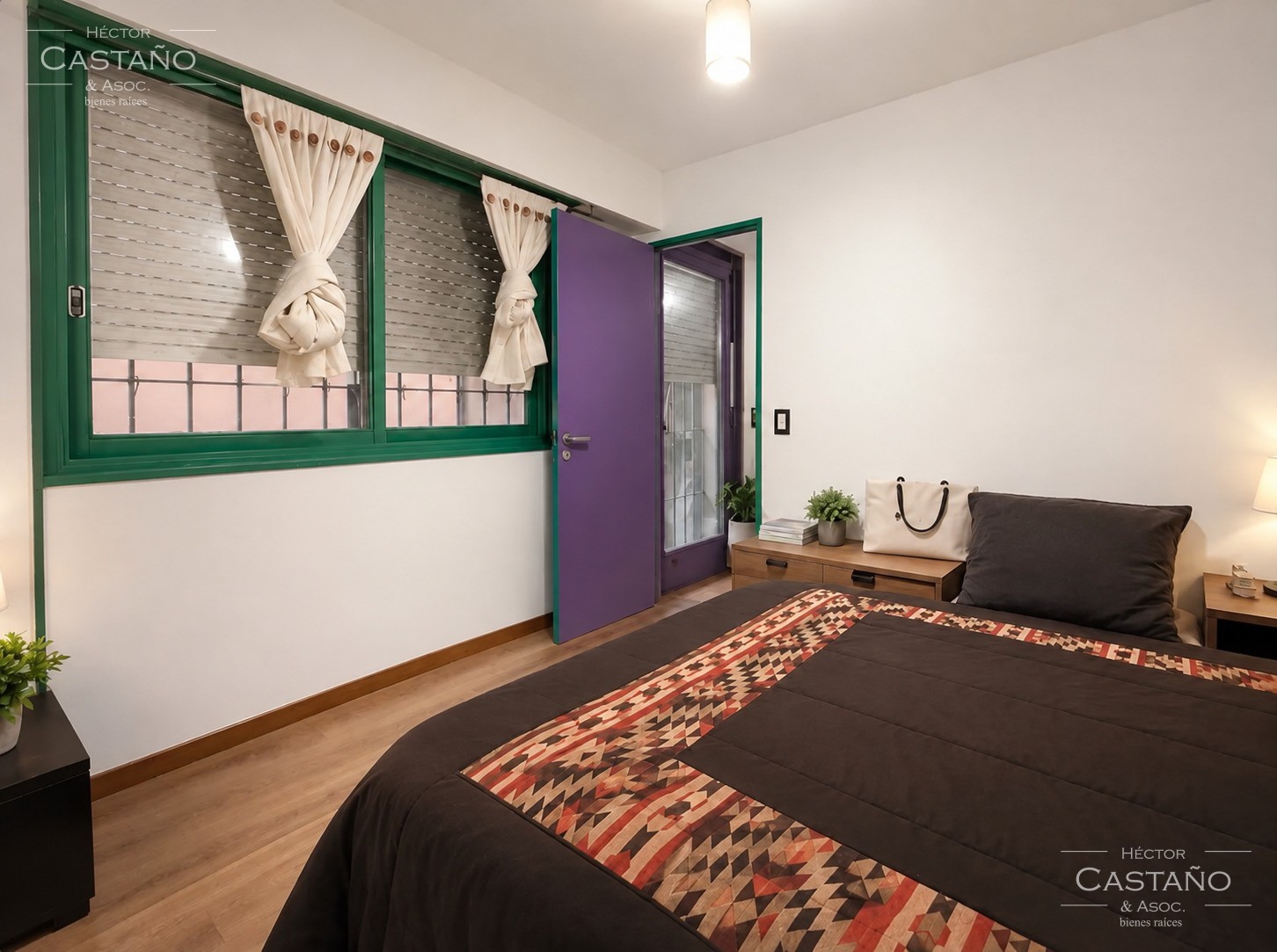 Venta de departamento de 2 ambientes con excelente ubicación sobre Avenida Perón